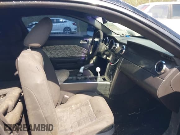 ✅ 2009 Ford Mustang GT • VIN: 1ZVHT82H495146300 • Лот: 42603951. Опубликован ранее на IAAI с пробегом 185 265 миль. Бесплатный доступ к архиву аукционных продаж из США и подробный отчёт об истории автомобиля на DreamBid. Изображение 5.