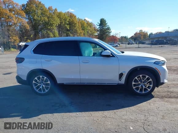 ✅ 2024 BMW X5 xDrive40i • VIN: 5UX23EU03R9T52973 • Лот: 43524700. Опубликован ранее на IAAI с пробегом 35 554 миль. Бесплатный доступ к архиву аукционных продаж из США и подробный отчёт об истории автомобиля на DreamBid. Изображение 13.