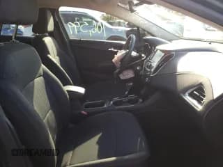 ✅ 2017 Chevrolet Cruze LT • VIN: 3G1BE6SM1HS510240 • Lot: 65183742. Wystawiony na Copart z przebiegiem 106 599 mil. Bezpłatny archiwum sprzedaży aukcyjnych z USA i szczegółowy raport historii pojazdu na DreamBid. Zdjęcie 5.