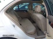 ✅ 2013 Mercedes-Benz C 250 Sport • VIN: WDDGF4HB6DR275664 • Лот: 43646926. Опубликован ранее на IAAI с пробегом 71 698 миль. Бесплатный доступ к архиву аукционных продаж из США и подробный отчёт об истории автомобиля на DreamBid. Изображение 8.