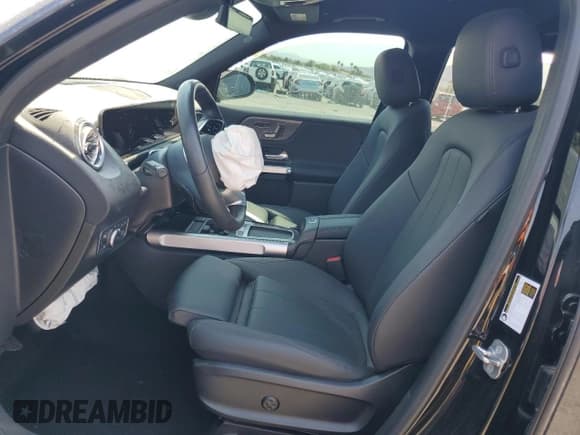 ✅ 2024 Mercedes-Benz GLB 250 • VIN: W1N4M4HB8RW366214 • Lot: 65044945. Listed on Copart with 13,216 mi. Free auction sales archive from the USA and detailed vehicle history report at DreamBid. Image 7.