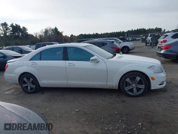 ✅ 2011 Mercedes-Benz S 550 • VIN: WDDNG8GB9BA367022 • Lot: 43598609. Listed on IAAI with 167,942 mi. Free auction sales archive from the USA and detailed vehicle history report at DreamBid. Image 13.