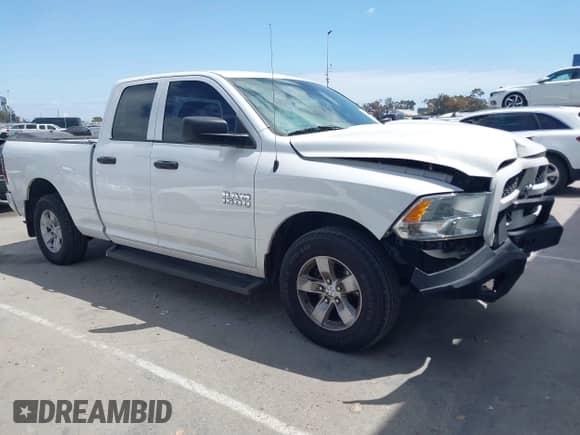 2018 Ram 1500 Tradesman z VIN 1C6RR6FG8JS166266, wystawiony jako IAAI lot #42128397 z przebiegiem 76 106 mil mil oraz . Historia ofert i sprzedaży dostępna na DreamBid. Obrazek 1.