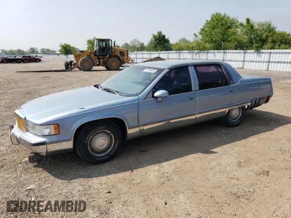 ✅ 1993 Cadillac Fleetwood • VIN: 1G6DW5271PR719645 • Лот: 54393605. Опубликован ранее на Copart с пробегом 239 320 миль. Бесплатный доступ к архиву аукционных продаж из США и подробный отчёт об истории автомобиля на DreamBid. Изображение 1.