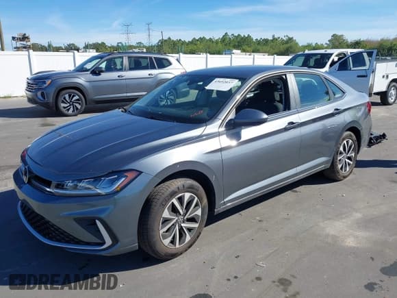 ✅ 2025 Volkswagen Jetta S • VIN: 3VW5X7BU4SM108970 • Lot: 43692037. Listed on IAAI with 4,609 mi. Free auction sales archive from the USA and detailed vehicle history report at DreamBid. Image 17.