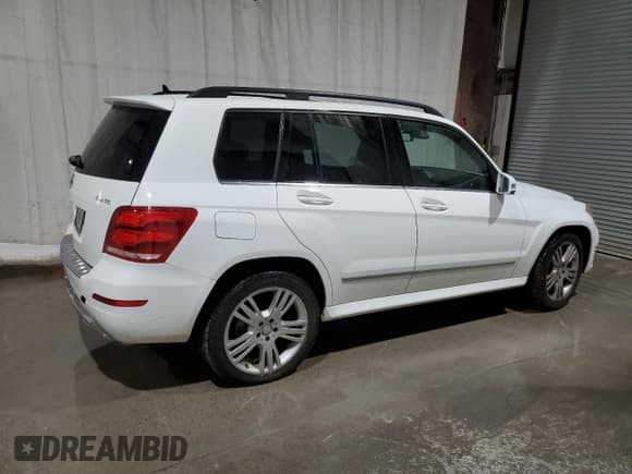 ✅ 2015 Mercedes-Benz GLK 350 • VIN: WDCGG8JB6FG403631 • Лот: 53264015. Опубликован ранее на Copart с пробегом 82 693 миль. Бесплатный доступ к архиву аукционных продаж из США и подробный отчёт об истории автомобиля на DreamBid. Изображение 3.
