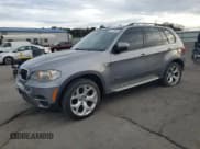 ✅ 2011 BMW X5 35i • VIN: 5UXZV4C58BL415395 • Лот: 80774595. Опубликован ранее на Copart с пробегом 126 550 миль. Бесплатный доступ к архиву аукционных продаж из США и подробный отчёт об истории автомобиля на DreamBid. Изображение 1.