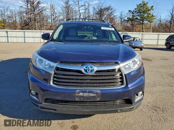 ✅ 2015 Toyota Highlander Limited • VIN: 5TDDCRFH8FS012994 • Lot: 93734545. Listed on Copart with 82,950 mi. Free auction sales archive from the USA and detailed vehicle history report at DreamBid. Image 5.