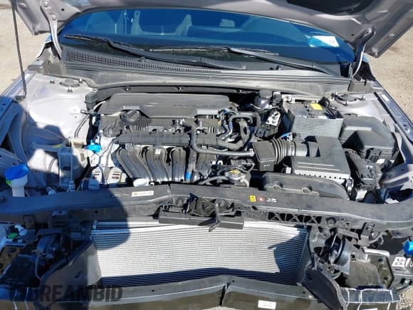 ✅ 2025 Hyundai Elantra SEL Sport • VIN: KMHLM4DG0SU882455 • Lot: 43391644. Listed on IAAI with 8,201 mi. Free auction sales archive from the USA and detailed vehicle history report at DreamBid. Image 10.