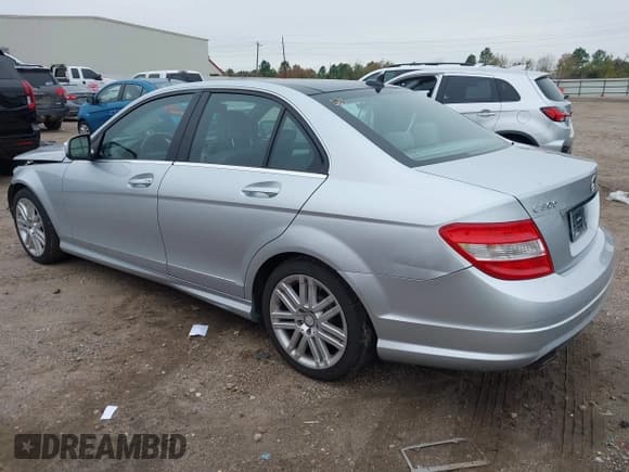 ✅ 2008 Mercedes-Benz C 300 Sport • VIN: WDDGF54X18R018330 • Lot: 43807633. Listed on IAAI with 89,729 mi. Free auction sales archive from the USA and detailed vehicle history report at DreamBid. Image 3.