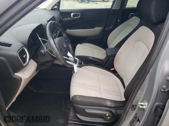 ✅ 2021 Hyundai Venue SEL • VIN: KMHRC8A33MU126868 • Lot: 44146425. Listed on Copart with 76,569 mi. Free auction sales archive from the USA and detailed vehicle history report at DreamBid. Image 7.
