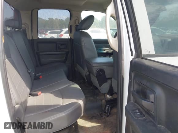 ✅ 2017 Ram 1500 Express • VIN: 1C6RR6FG1HS639158 • Лот: 43220915. Опубликован ранее на IAAI с пробегом 270 151 миль. Бесплатный доступ к архиву аукционных продаж из США и подробный отчёт об истории автомобиля на DreamBid. Изображение 8.