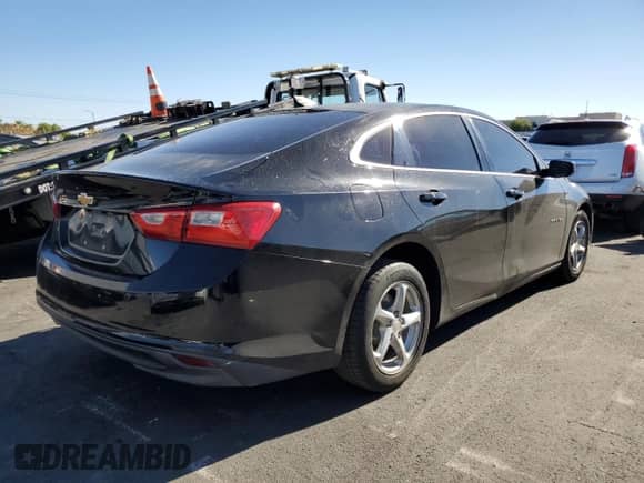 2017 Chevrolet Malibu LS z VIN 1G1ZB5ST0HF183505, wystawiony jako Copart lot #91390625 z przebiegiem 85 070 mil mil oraz Czysty tytuł • Clean title. Historia ofert i sprzedaży dostępna na DreamBid. Obrazek 3.