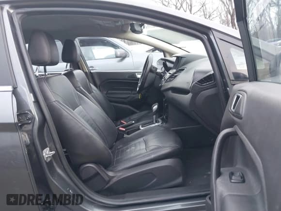 ✅ 2018 Ford Fiesta Titanium • VIN: 3FADP4CJ8JM117662 • Lot: 41199756. Listed on IAAI with 101,625 mi. Free auction sales archive from the USA and detailed vehicle history report at DreamBid. Image 5.