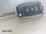 ✅ 2015 Kia Sorento LX • VIN: 5XYKTCA65FG616431 • Lot: 43414140. Wystawiony na IAAI z przebiegiem 172 072 mil. Bezpłatny archiwum sprzedaży aukcyjnych z USA i szczegółowy raport historii pojazdu na DreamBid. Zdjęcie 11.