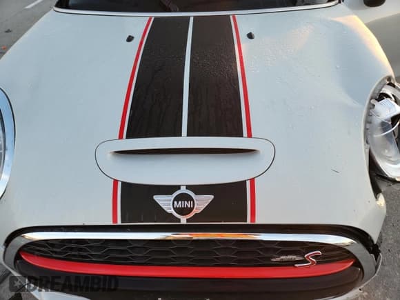 ✅ 2019 MINI Convertible Cooper S • VIN: WMWWG9C58K3E41359 • Lot: 86820345. Wystawiony na Copart z przebiegiem 47 680 mil. Bezpłatny archiwum sprzedaży aukcyjnych z USA i szczegółowy raport historii pojazdu na DreamBid. Zdjęcie 11.