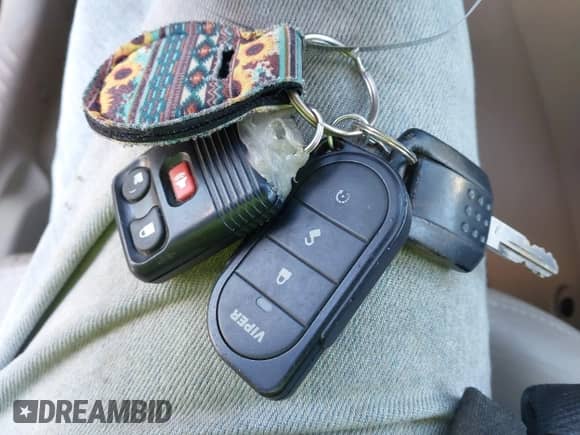 2006 Mercury Mariner Luxury с VIN 4M2YU571X6DJ08480, выставлен на аукционе IAAI как лот 41094486 с пробегом 138 138 миль миль и . История ставок и продаж доступна на DreamBid. Изображение 11.