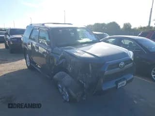 ✅ 2018 Toyota 4Runner TRD Off Road Premium • VIN: JTEBU5JR9J5579495 • Lot: 43352297. Wystawiony na IAAI z przebiegiem 86 271 mil. Bezpłatny archiwum sprzedaży aukcyjnych z USA i szczegółowy raport historii pojazdu na DreamBid. Zdjęcie 1.