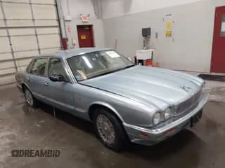 ✅ 1995 Jaguar XJ • VIN: SAJKX1743SC749199 • Lot: 40050988. Listed on IAAI with 178,992 mi. Free auction sales archive from the USA and detailed vehicle history report at DreamBid. Image 1.