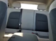 ✅ 2018 Chevrolet Bolt EV LT • VIN: 1G1FW6S0XJ4118083 • Lot: 57872395. Wystawiony na Copart z przebiegiem 95 026 mil. Bezpłatny archiwum sprzedaży aukcyjnych z USA i szczegółowy raport historii pojazdu na DreamBid. Zdjęcie 10.