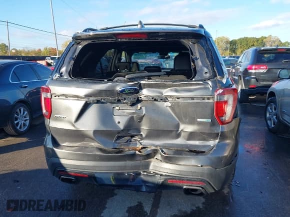 ✅ 2016 Ford Explorer Sport • VIN: 1FM5K8GT5GGB59902 • Lot: 43485609. Listed on IAAI with 113,810 mi. Free auction sales archive from the USA and detailed vehicle history report at DreamBid. Image 16.