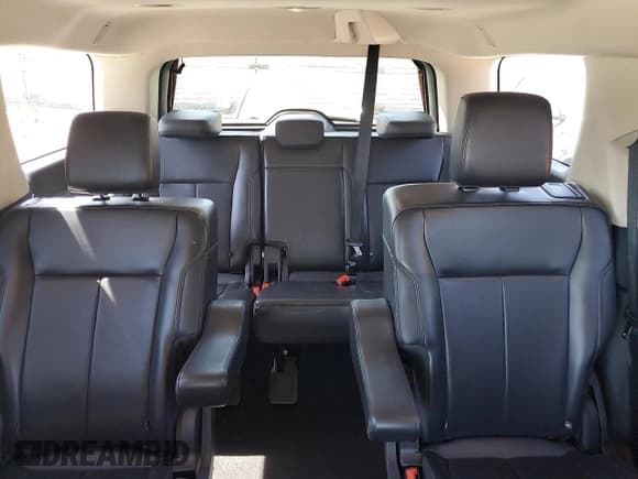 ✅ 2024 Ford Expedition XLT • VIN: 1FMJU1J8XREA41282 • Lot: 50352175. Listed on Copart with 36,949 mi. Free auction sales archive from the USA and detailed vehicle history report at DreamBid. Image 10.