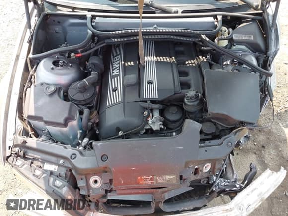 ✅ 2004 BMW 3 Series 325i • VIN: WBAET37484NJ83466 • Lot: 42409512. Listed on IAAI with 98,955 mi. Free auction sales archive from the USA and detailed vehicle history report at DreamBid. Image 10.