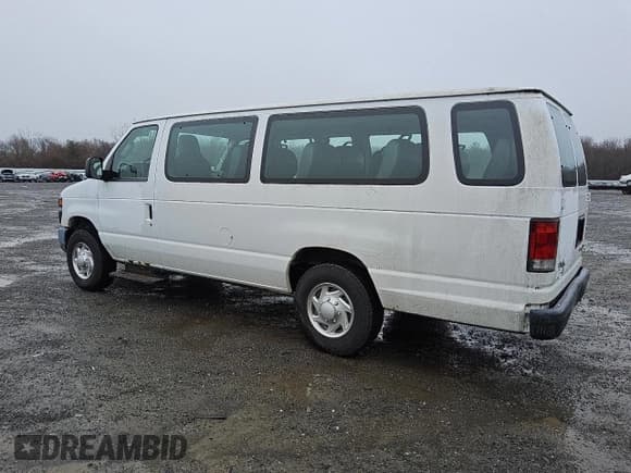 ✅ 2014 Ford Econoline Cargo Commercial • VIN: 1FTNS2EW2EDA67157 • Лот: 52833565. Опубликован ранее на Copart с пробегом 136 783 миль. Бесплатный доступ к архиву аукционных продаж из США и подробный отчёт об истории автомобиля на DreamBid. Изображение 2.