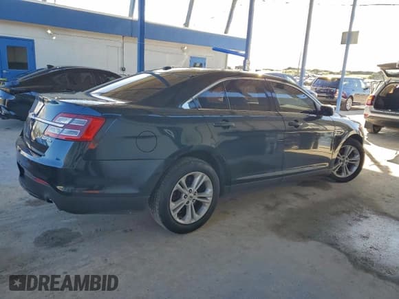 ✅ 2015 Ford Taurus SEL • VIN: 1FAHP2H83FG119171 • Lot: 96478285. Wystawiony na Copart z przebiegiem 276 789 mil. Bezpłatny archiwum sprzedaży aukcyjnych z USA i szczegółowy raport historii pojazdu na DreamBid. Zdjęcie 3.