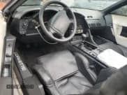 ✅ 1993 Chevrolet Corvette • VIN: 1G1YY23P1P5105877 • Lot: 93333695. Wystawiony na Copart z przebiegiem Nie podano. Bezpłatny archiwum sprzedaży aukcyjnych z USA i szczegółowy raport historii pojazdu na DreamBid. Zdjęcie 8.