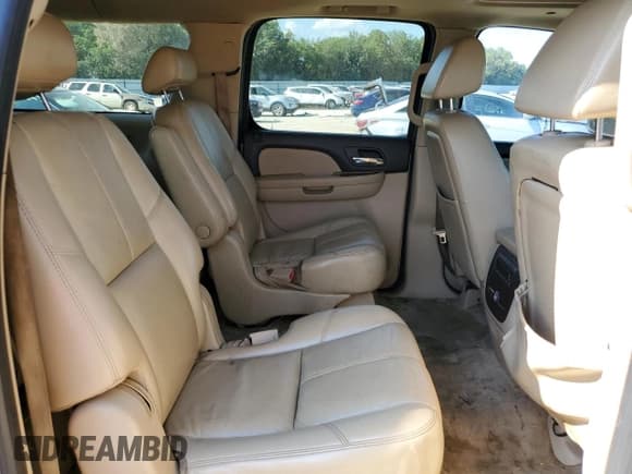 ✅ 2007 Chevrolet Suburban LTZ • VIN: 3GNFK16337G190093 • Lot: 68565854. Wystawiony na Copart z przebiegiem 173 714 mil. Bezpłatny archiwum sprzedaży aukcyjnych z USA i szczegółowy raport historii pojazdu na DreamBid. Zdjęcie 12.