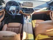 ✅ 2019 BMW 5 Series 530i • VIN: WBAJA5C50KWW14419 • Лот: 60823925. Опубликован ранее на Copart с пробегом 81 149 миль. Бесплатный доступ к архиву аукционных продаж из США и подробный отчёт об истории автомобиля на DreamBid. Изображение 8.