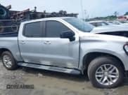 ✅ 2020 Chevrolet Silverado 1500 RST • VIN: 1GCUYEED5LZ107631 • Lot: 42546146. Wystawiony na IAAI z przebiegiem 106 756 mil. Bezpłatny archiwum sprzedaży aukcyjnych z USA i szczegółowy raport historii pojazdu na DreamBid. Zdjęcie 13.