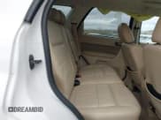 ✅ 2009 Ford Escape XLT • VIN: 1FMCU93G39KB94308 • Lot: 43579257. Listed on IAAI with 49,142 mi. Free auction sales archive from the USA and detailed vehicle history report at DreamBid. Image 8.