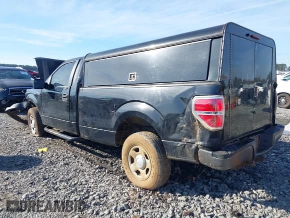 ✅ 2014 Ford F-150 XL • VIN: 1FTMF1EM3EKF11232 • Лот: 41395837. Опубликован ранее на IAAI с пробегом 148 147 миль. Бесплатный доступ к архиву аукционных продаж из США и подробный отчёт об истории автомобиля на DreamBid. Изображение 3.