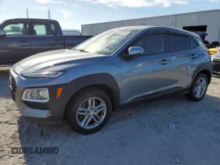✅ 2019 Hyundai Kona SE • VIN: KM8K1CAA9KU324487 • Лот: 68195645. Опубликован ранее на Copart с пробегом 71 190 миль. Бесплатный доступ к архиву аукционных продаж из США и подробный отчёт об истории автомобиля на DreamBid. Изображение 1.