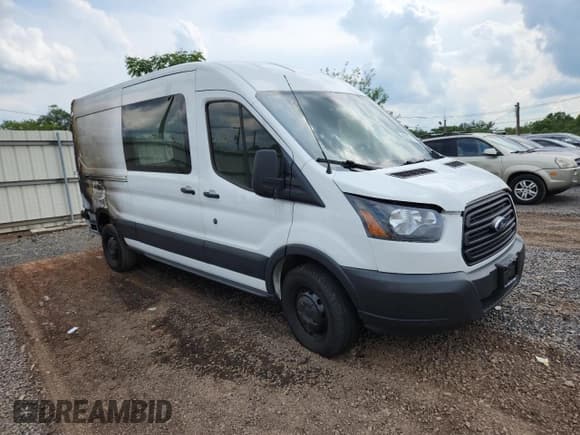 ✅ 2019 Ford Transit • VIN: 1FTYR2CM1KKB56039 • Lot: 65233115. Listed on Copart with Not provided. Free auction sales archive from the USA and detailed vehicle history report at DreamBid. Image 4.