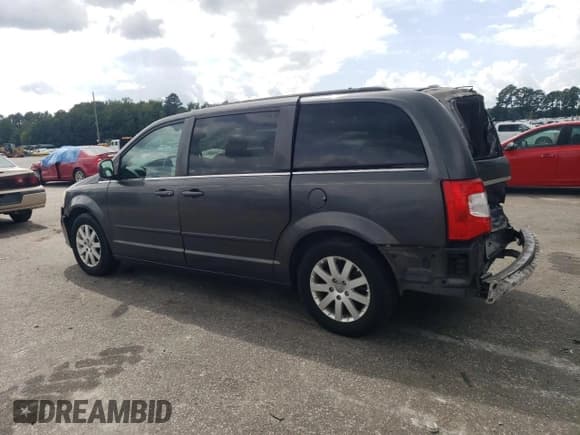 ✅ 2015 Chrysler Town & Country LX • VIN: 2C4RC1AG8FR675268 • Lot: 69960015. Listed on Copart with 39,319 mi. Free auction sales archive from the USA and detailed vehicle history report at DreamBid. Image 2.