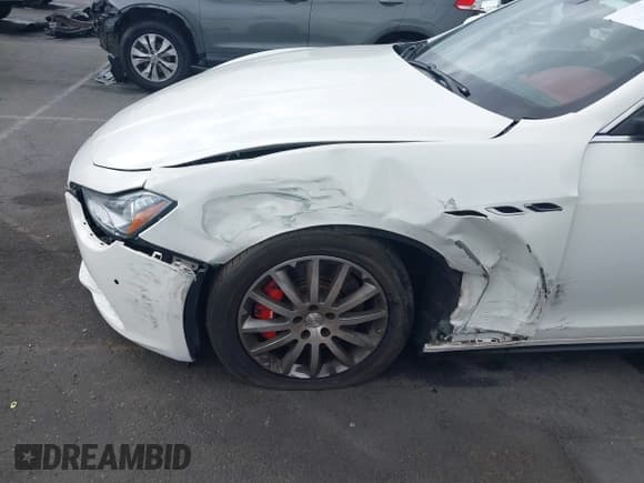 ✅ 2015 Maserati Ghibli S Q4 • VIN: ZAM57RTA9F1154196 • Lot: 43347082. Listed on IAAI with 62,060 mi. Free auction sales archive from the USA and detailed vehicle history report at DreamBid. Image 6.