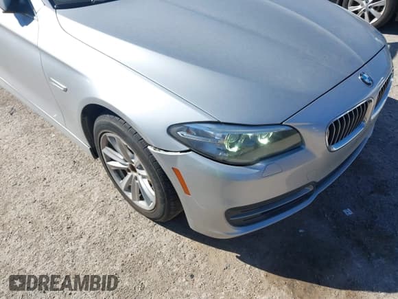 ✅ 2014 BMW 5 Series 528i • VIN: WBA5A5C50ED509932 • Lot: 43572020. Wystawiony na IAAI z przebiegiem 108 482 mil. Bezpłatny archiwum sprzedaży aukcyjnych z USA i szczegółowy raport historii pojazdu na DreamBid. Zdjęcie 6.