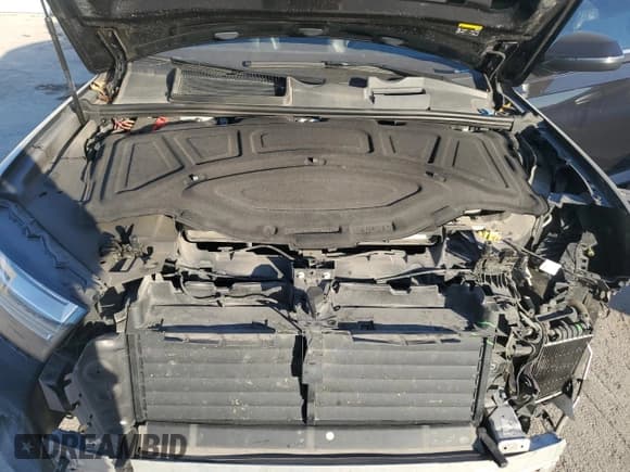 ✅ 2017 Audi Q7 Prestige • VIN: WA1VAAF71HD022620 • Лот: 93537845. Опубликован ранее на Copart с пробегом 78 563 миль. Бесплатный доступ к архиву аукционных продаж из США и подробный отчёт об истории автомобиля на DreamBid. Изображение 12.