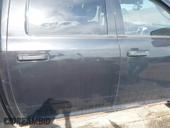 ✅ 2009 Dodge 1500 Laramie • VIN: 1D3HV13TX9S706949 • Lot: 41803074. Wystawiony na IAAI z przebiegiem 144 047 mil. Bezpłatny archiwum sprzedaży aukcyjnych z USA i szczegółowy raport historii pojazdu na DreamBid. Zdjęcie 18.