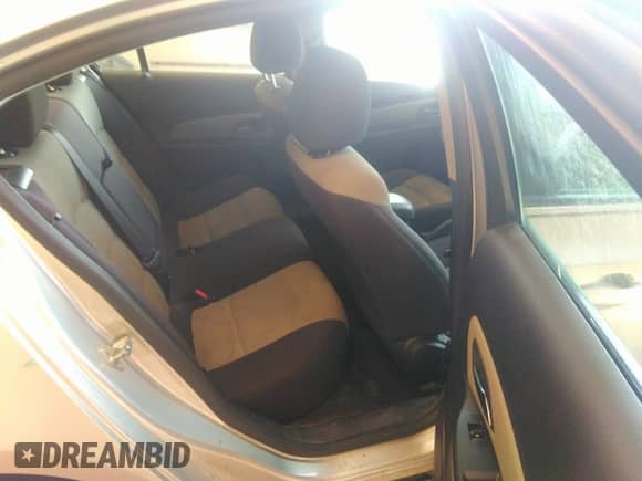 2013 Chevrolet Cruze LS с VIN 1G1PA5SH5D7145164, выставлен на аукционе IAAI как лот 41682743 с пробегом 182 179 миль миль и . История ставок и продаж доступна на DreamBid. Изображение 8.