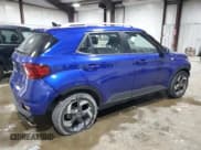 ✅ 2022 Hyundai Venue Limited • VIN: KMHRC8A37NU208040 • Lot: 92019245. Wystawiony na Copart z przebiegiem 29 814 mil. Bezpłatny archiwum sprzedaży aukcyjnych z USA i szczegółowy raport historii pojazdu na DreamBid. Zdjęcie 3.