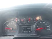 ✅ 2019 Chevrolet Silverado 1500 Custom Trail Boss • VIN: 3GCPYCEF3KG126700 • Lot: 42160575. Wystawiony na IAAI z przebiegiem 116 815 mil. Bezpłatny archiwum sprzedaży aukcyjnych z USA i szczegółowy raport historii pojazdu na DreamBid. Zdjęcie 7.