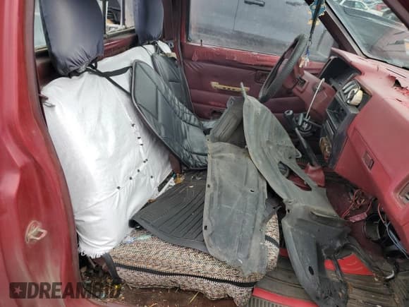 ✅ 1993 Nissan Frontier • VIN: 1N6SD11SXPC411043 • Lot: 43149235. Listed on Copart with 415,356 mi. Free auction sales archive from the USA and detailed vehicle history report at DreamBid. Image 10.