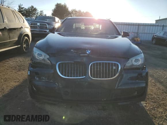 ✅ 2011 BMW 7 Series 750i xDrive • VIN: WBAKC6C50BC394592 • Lot: 82107105. Listed on Copart with 121,350 mi. Free auction sales archive from the USA and detailed vehicle history report at DreamBid. Image 5.