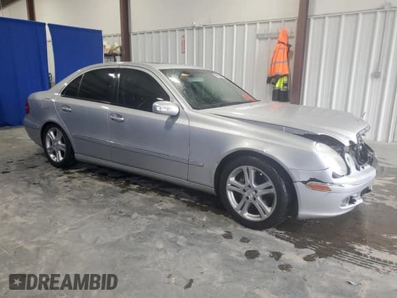 ✅ 2005 Mercedes-Benz E 500 • VIN: WDBUF70J95A756816 • Lot: 90076065. Listed on Copart with 142,917 mi. Free auction sales archive from the USA and detailed vehicle history report at DreamBid. Image 4.