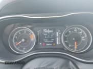 ✅ 2020 Jeep Cherokee Latitude • VIN: 1C4PJMCB7LD520516 • Lot: 43363241. Wystawiony na IAAI z przebiegiem 28 364 mil. Bezpłatny archiwum sprzedaży aukcyjnych z USA i szczegółowy raport historii pojazdu na DreamBid. Zdjęcie 7.