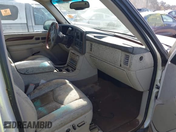 ✅ 2004 Cadillac Escalade ESV • VIN: 3GYFK66N24G115253 • Lot: 40751937. Wystawiony na IAAI z przebiegiem Nie podano. Bezpłatny archiwum sprzedaży aukcyjnych z USA i szczegółowy raport historii pojazdu na DreamBid. Zdjęcie 5.